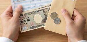 登録販売者の給料と資格手当の相場