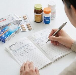 OTC医薬品やサプリメントの管理は手帳が有効な理由